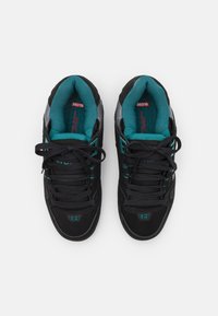 Globe SABRE - Sapatilhas - black/petrol