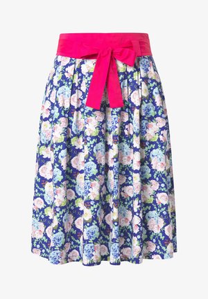 Gonna floreale al ginocchio con sfondo blu, fiori rosa e bianchi, pieghe e una larga cintura rosa vivace legata a fiocco.