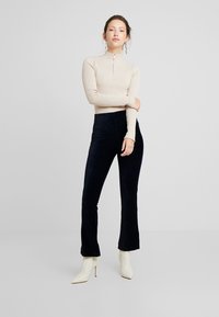 EDITED ALISON JUMPER - Strickpullover - beige