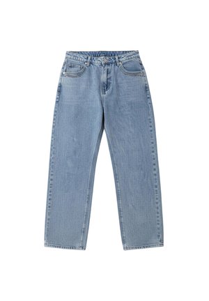 Jean en denim bleu clair avec une coupe droite, cinq poches, une ceinture avec passants et des détails de couture minimalistes.