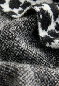 TRIANGLE COSY  - Foulard - animal