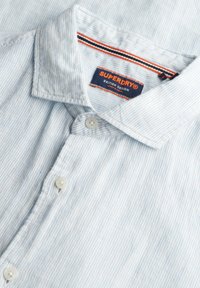 Superdry & Co VACATION SHORT SLEEVE - Camicia - sky blue ticking linen