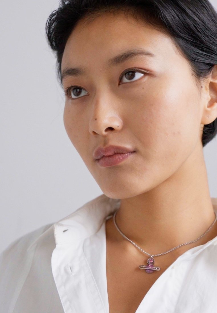 ピンクの猫 Vivienne Westwood Vivienne Westwood - Naszyjnik/jasnoróżowy - Zalando.pl