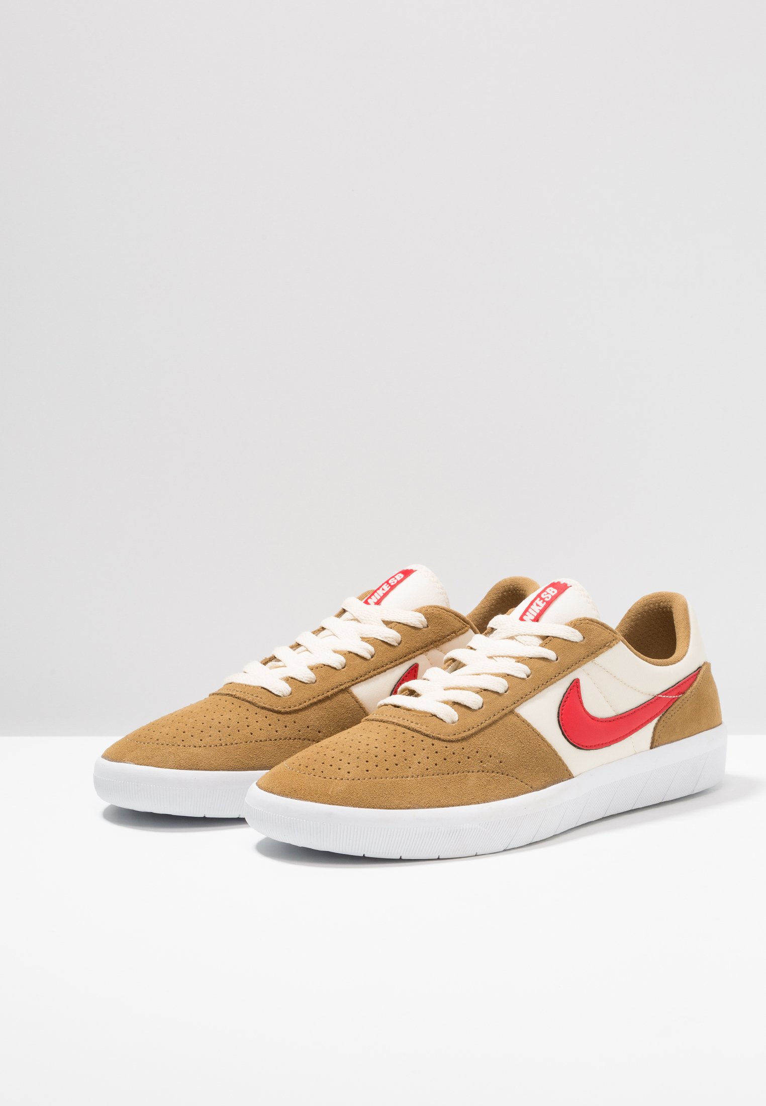 nike sb team classic golden beige & red skate shoes