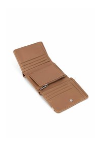 Hnědá kožená peněženka s vícero přihrádkami na karty, zapínací kapsou a kontrastním prošitím. Hladký povrch, design na dvě části.