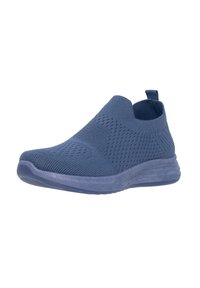Zapatilla azul tipo slip-on con textura de punto, puntera redonda y suela flexible. Cuenta con un tirador trasero para facilitar el calzado.