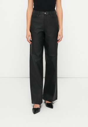 Vero Moda, Wide-fit VMKAYLA High rise Wide Leg Fit - Pantalon classique - black