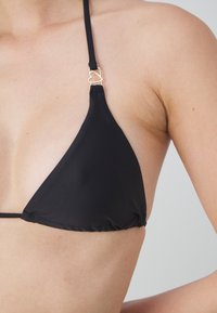 Hunkemöller DOHA TRIANGLE - Bikinio viršutinė dalis - black