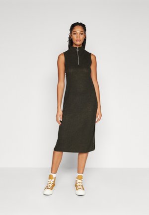 ONLY ONLLUCIA ZIP CALF DRESS - Φόρεμα-πουλόβερ - duffel bag detail/melange