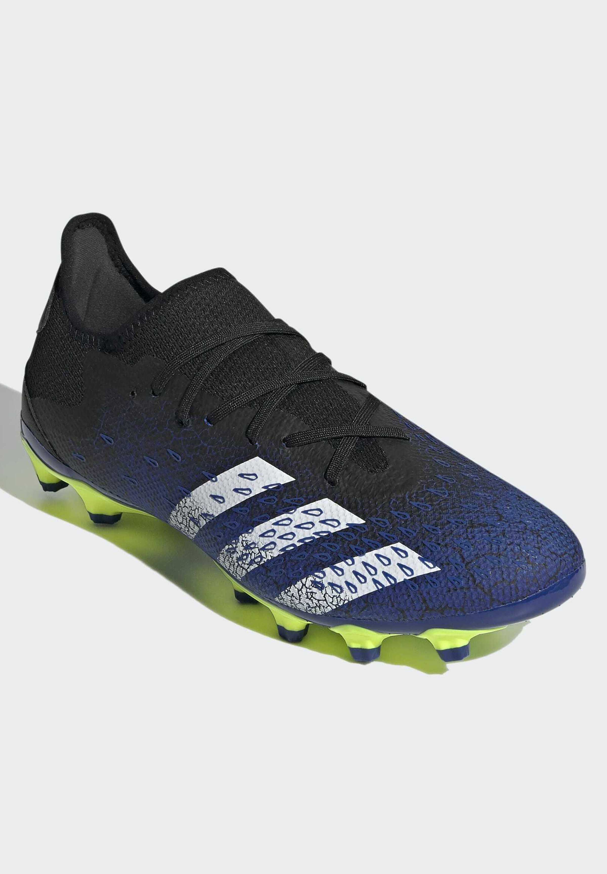 adidas Performance PREDATOR FREAK .3 MULTI GROUND - Botas de fútbol con  tacos - black/negro - Zalando.es