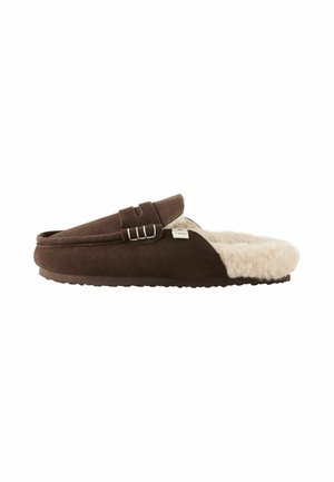 Next, Chaussons - chocolate brown
