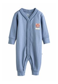 Blaue gerippte Babystrampler mit langen Ärmeln, Druckknopfverschlüssen und einem Bärenapplikation mit dem Text "kleiner Bär" auf der Brust.