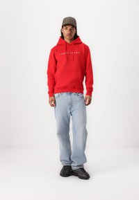 Tommy Jeans LINEAR LOGO - Mikina - deep crimson