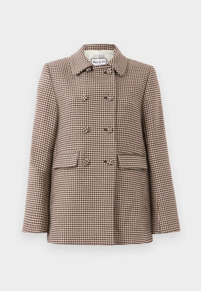 Brūns un bēšs houndstooth divrindas mētelis ar apkakli un priekšējiem kabatām, izstrādājusi Paul & Joe.
