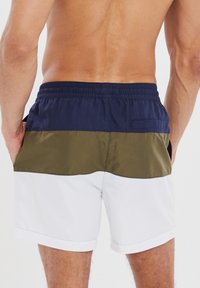 Thumbnail Image 3