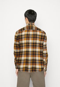 Selected Homme SLHREGOWEN CHECK - Chemise - inca gold