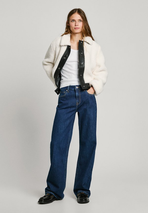 LOOSE HAZEL - Relaxed fit jeans - denim2