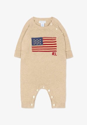 Pelele beige de punto para bebé con mangas largas, diseño de la bandera estadounidense y botones a presión en el hombro y las piernas para facilitar el vestido.