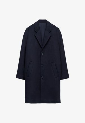 Langer, dunkelblauer Überrock mit Reverskragen, drei Knöpfen vorne und zwei schrägen Taschen.
