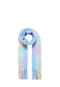 Sciarpa check in morbido azzurro pastello e crema con frange, disposta in modo rilassato su uno sfondo bianco.