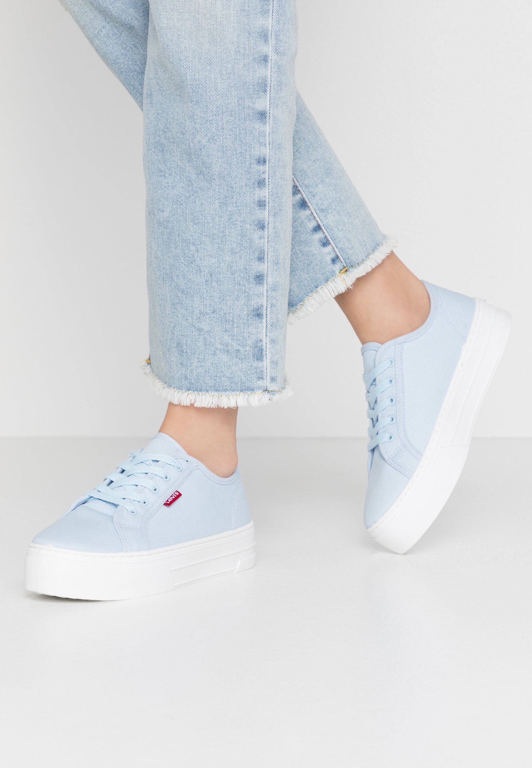 Levi's® TIJUANA - Sneakers laag - light blue/Lichtblauw - Zalando.nl