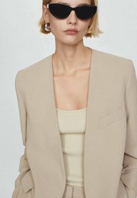 Mango Blazer - sand
