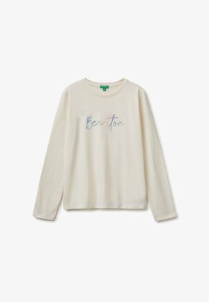 Chemise crème à manches longues avec col rond et "Benetton" brodé en couleurs pastel sur la poitrine.