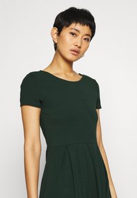 Anna Field Vestido de malha - green