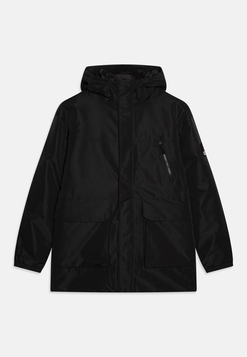 Casaco impermeável preto com capuz, fecho frontal com zipper, duas grandes bolsos frontais e um bolso lateral com zipper. Acabamento liso e mate.