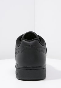 Reebok Classic WORKOUT PLUS - Sapatilhas - black/charcoal