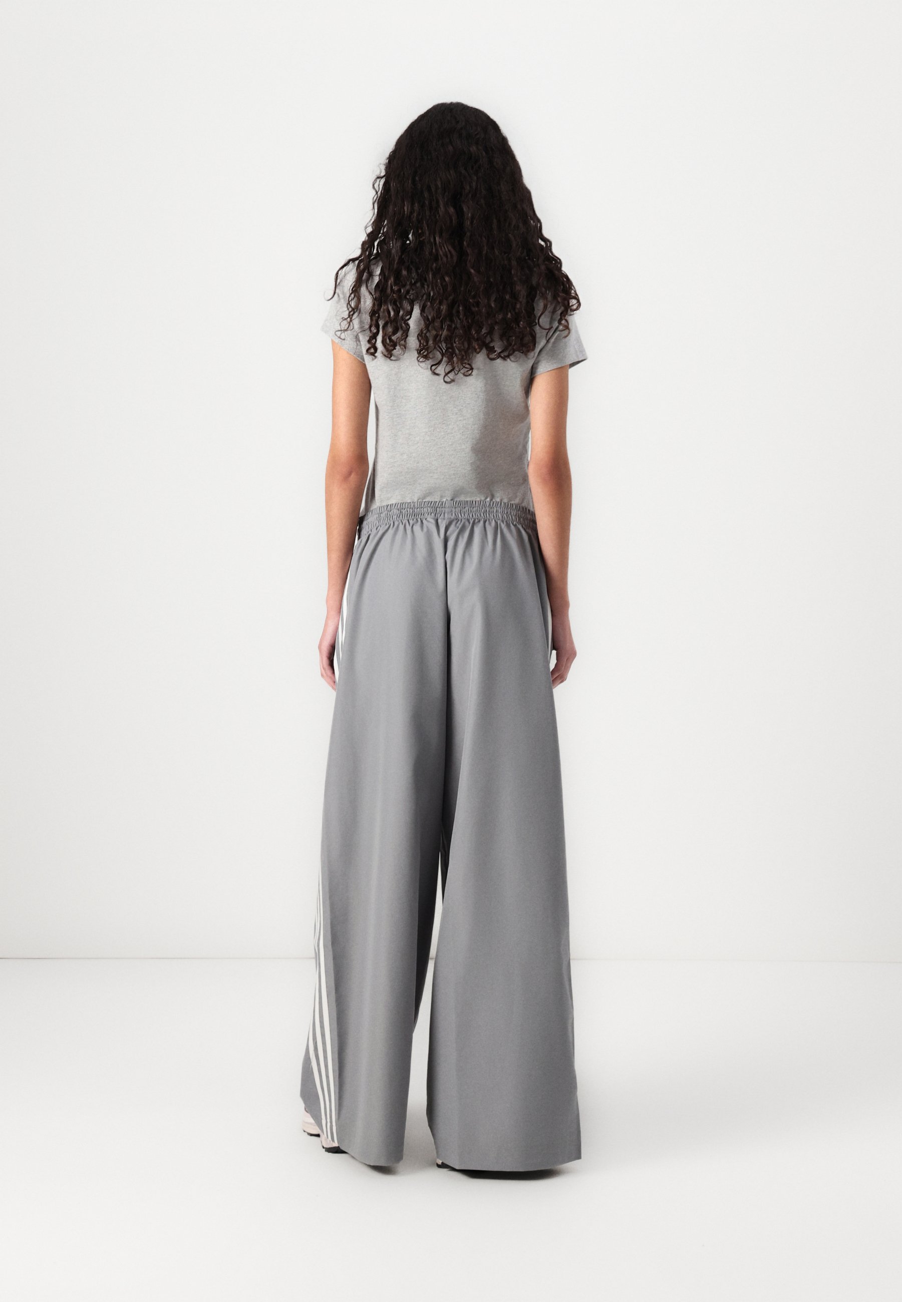 adidas Originals ADILENIUM SEASONAL 3 OVERSIZED WIDE TRACK