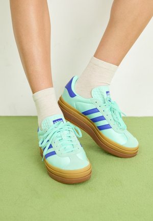 GAZELLE BOLD - Trainers - clear mint/lucid blue/gold met