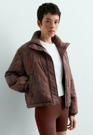 OYSHO, PRINTED FELLEX® AEROGEL SHORT PADDED JACKET - Veste d'hiver - russet mocha