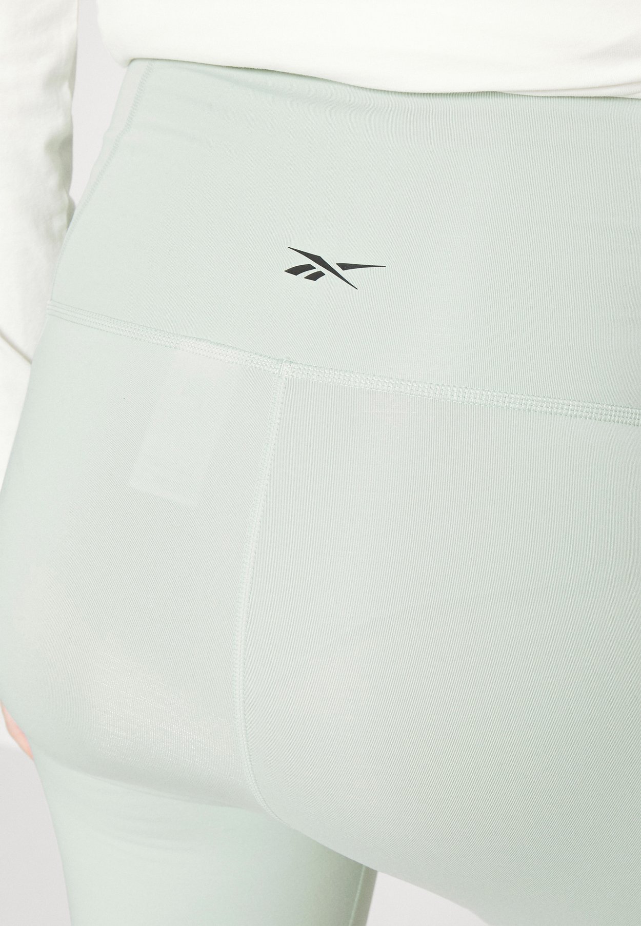LUX SHORT