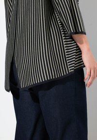 Ulla Popken - Sweter