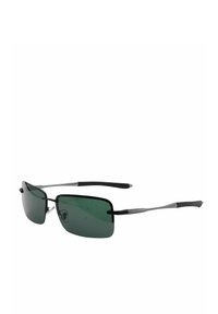 Occhiali da sole rettangolari con lenti verde scuro, montatura in plastica nera e dettagli metallici sulle aste. Presentano tempie sottili e punte in gomma.