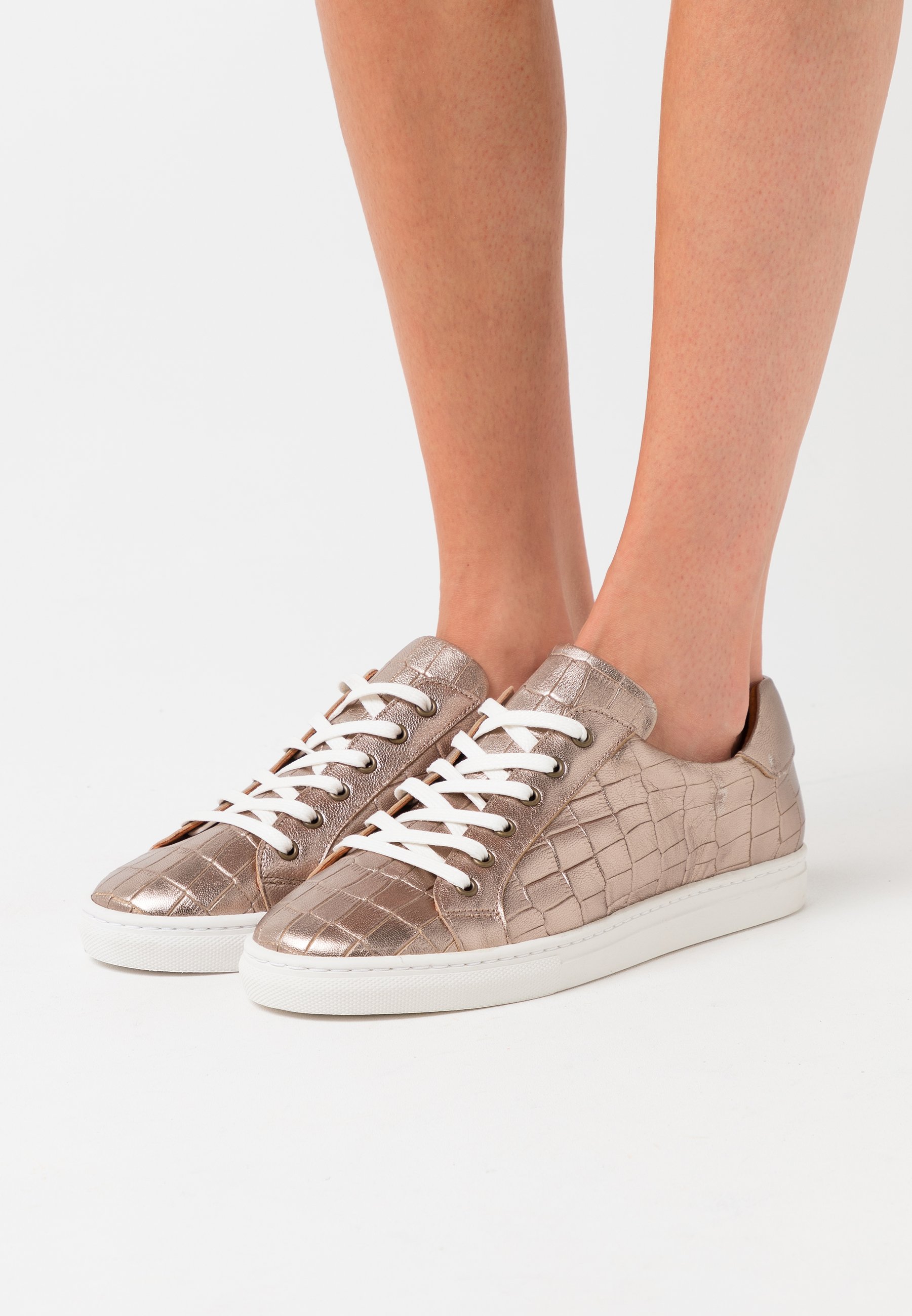 basket minelli homme