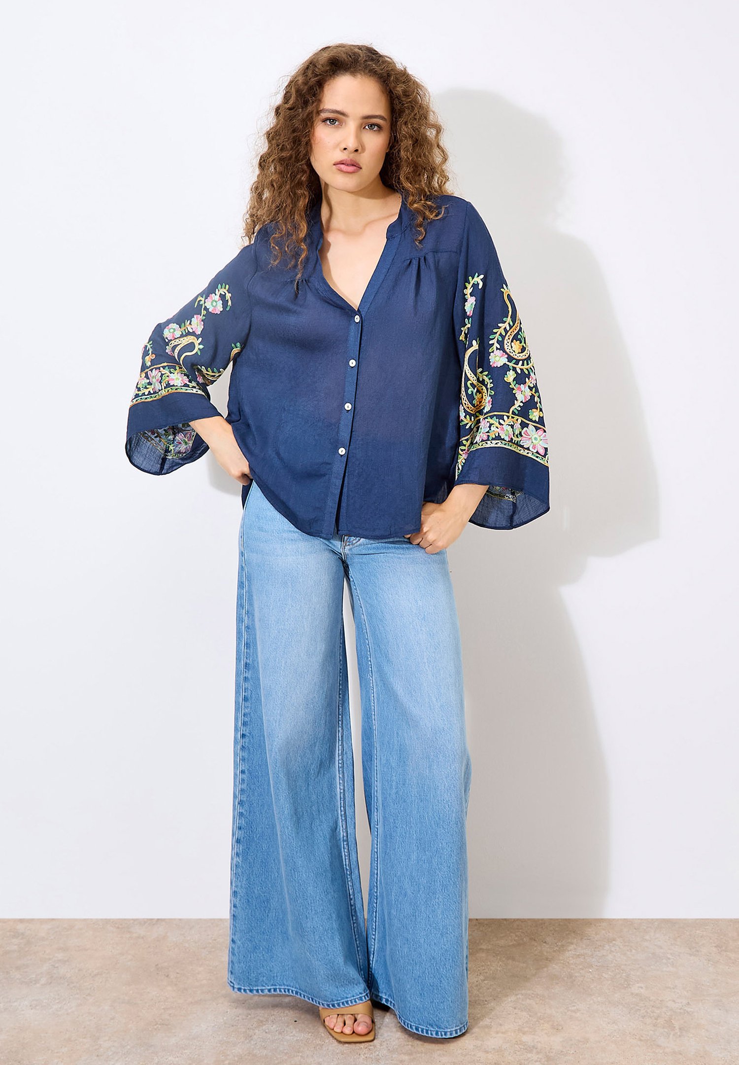 Apricot EMBROIDERED BELL SLEEVE - Blouse - navy/dark blue - Zalando