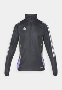 Unselected, black/purple rush