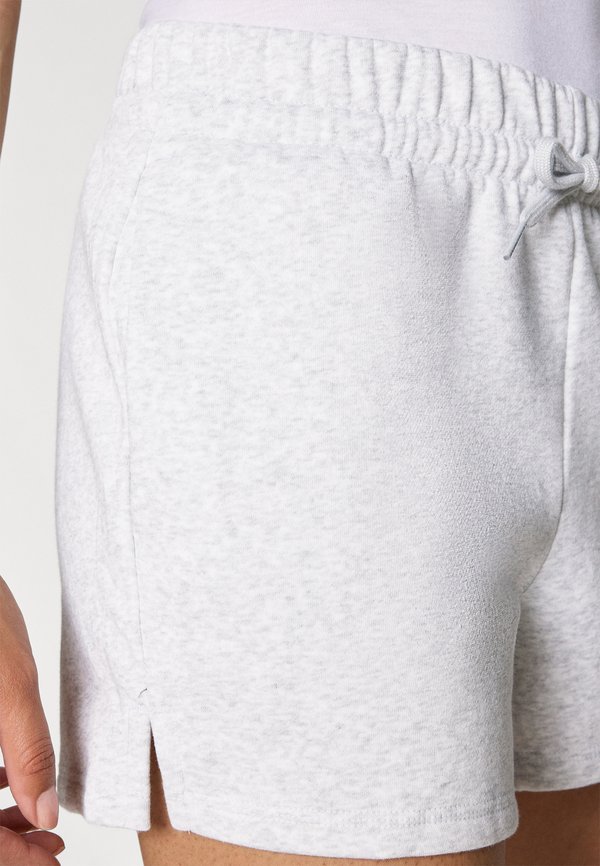 ESSENTIALS SMALL LOGO FEEL COZY - Sports shorts2