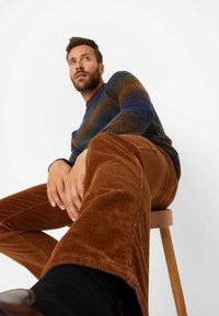 BRAX STYLE CADIZ - Stoffhose - hazel