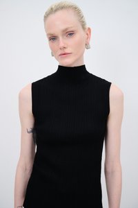 adL TURTLENECK SLEEVELESS  - Top - black