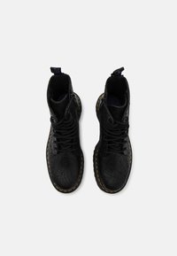 Dr. Martens JADON WEDNESDAY UNISEX - Stivaletti con plateau - black