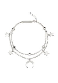 Pulsera de plata con cadenas en capas, charms de estrellas, acentos de bola y un detalle de media luna. Cuenta con un cierre para ajuste de tamaño.