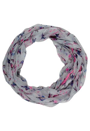 Écharpe infinity gris clair avec des motifs de papillons roses et bleus ainsi que d'oiseaux, disposée en boucle circulaire sur un fond blanc.