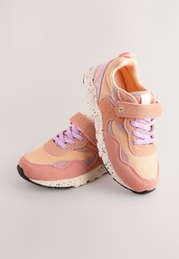 Non sélectionné, multi orange