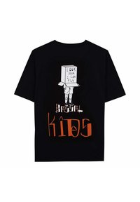 Camiseta de algodón negra con un gráfico de un personaje con una caja en la cabeza. El texto dice "MIRA MAMÁ, PUEDO VOLAR" y "NIÑOS" en naranja.