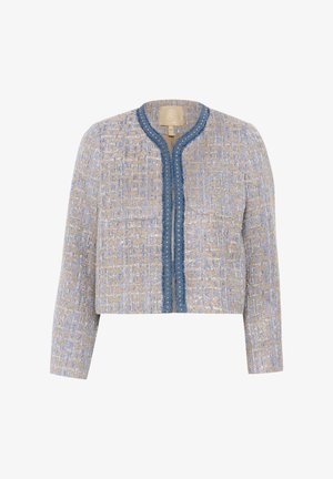 Tweed jakna v svetlo bež in modri barvi z teksturiranim vzorcem, okroglim ovratnikom, sprednjim zapiranjem in modrim paspuljem z dekorativnimi detajli.