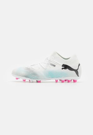 Puma FUTURE 7 MATCH MG - Botines de fútbol para terreno firme - white/black/poison pink