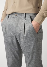 DRYKORN CHASY - Stoffhose - grey